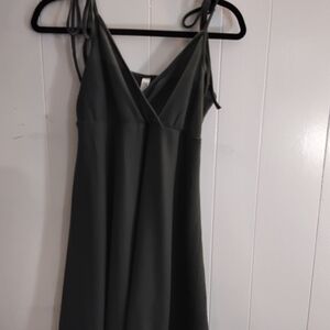 Elegant Green Women's Dress